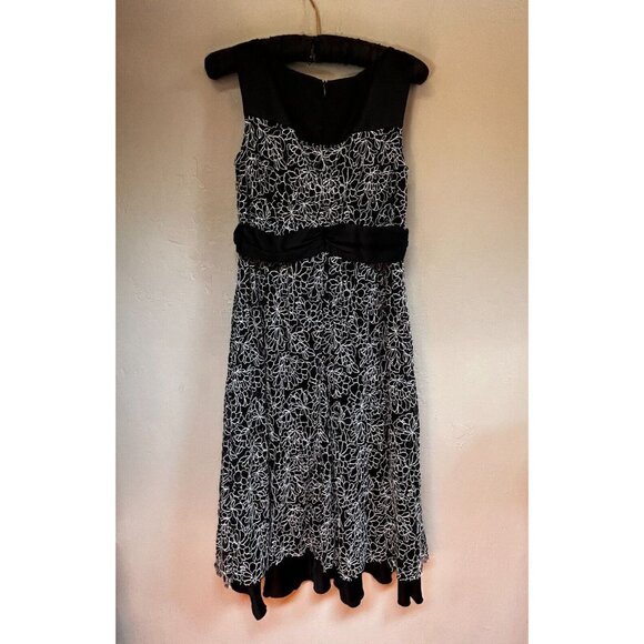 Adrianna Papell Women's Embroidered Midi A-Line Dress Size 6 Tie Waist Black - Picture 2 of 9